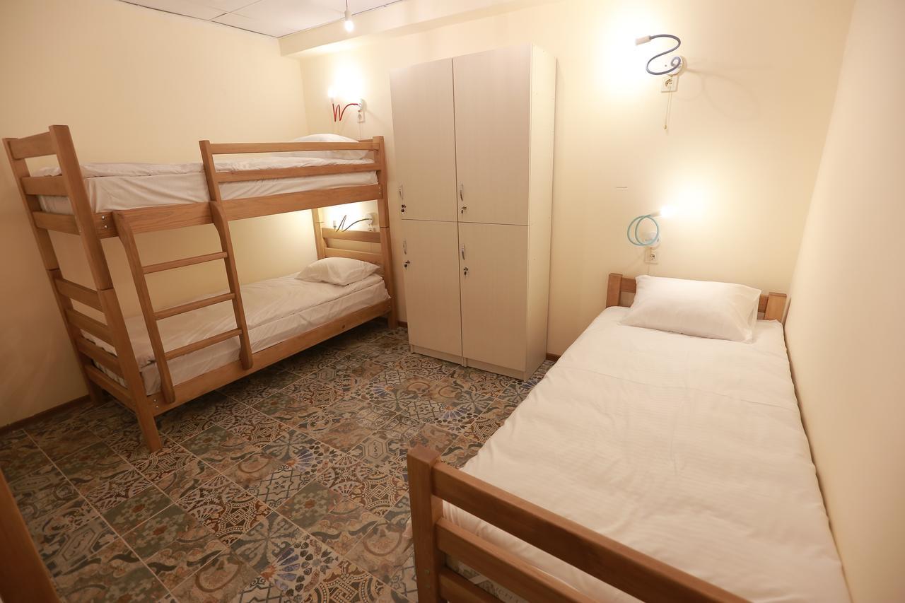 Midtown Hotel & Hostel Tbilisi Exterior photo